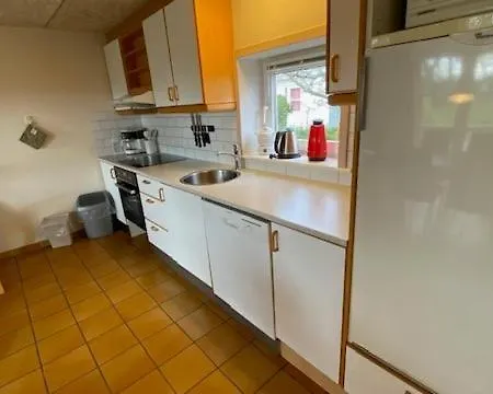 Efterskole מלון דירות Laeso