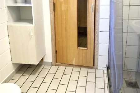 Efterskole מלון דירות Laeso