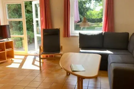 Efterskole מלון דירות Laeso