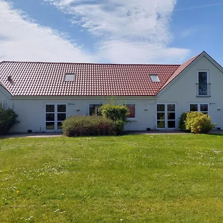 מלון דירות Efterskole 3*