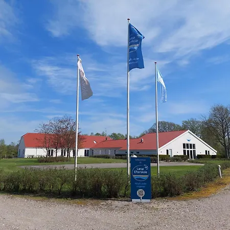 מלון דירות Efterskole 3*