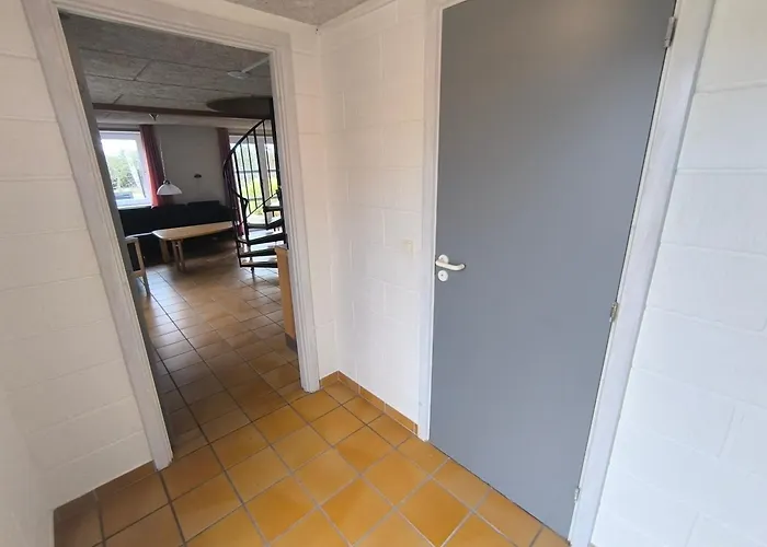Efterskole Apartahotel 3*
